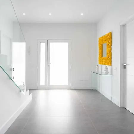 Willa De Lujo En El Sauzal